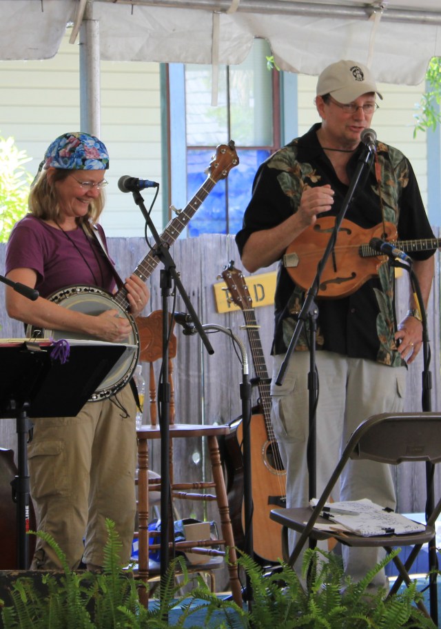 R&B2010-May-1-Gamble Rogers Folk Festival 345.jpg